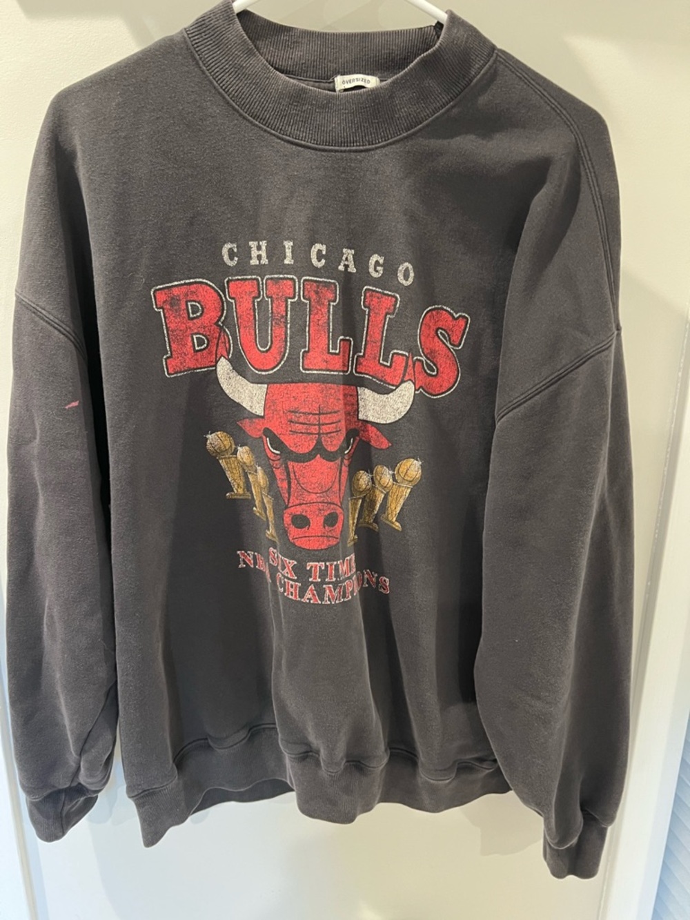 Abercrombie & Fitch Oversized Vintage Chicago Bulls Crew Sweatshirt Sm